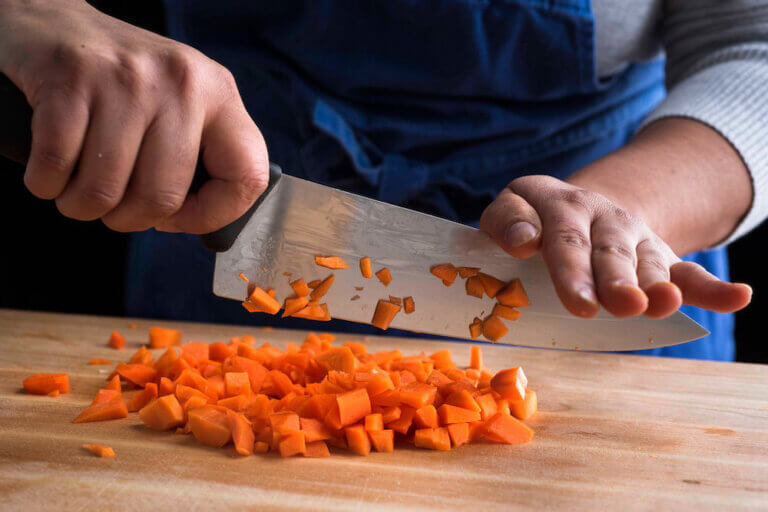 When must a knife be cleaned and sanitized — tips & tricks