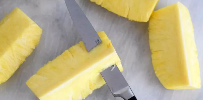 Removing the pineapple kernel — Step 2