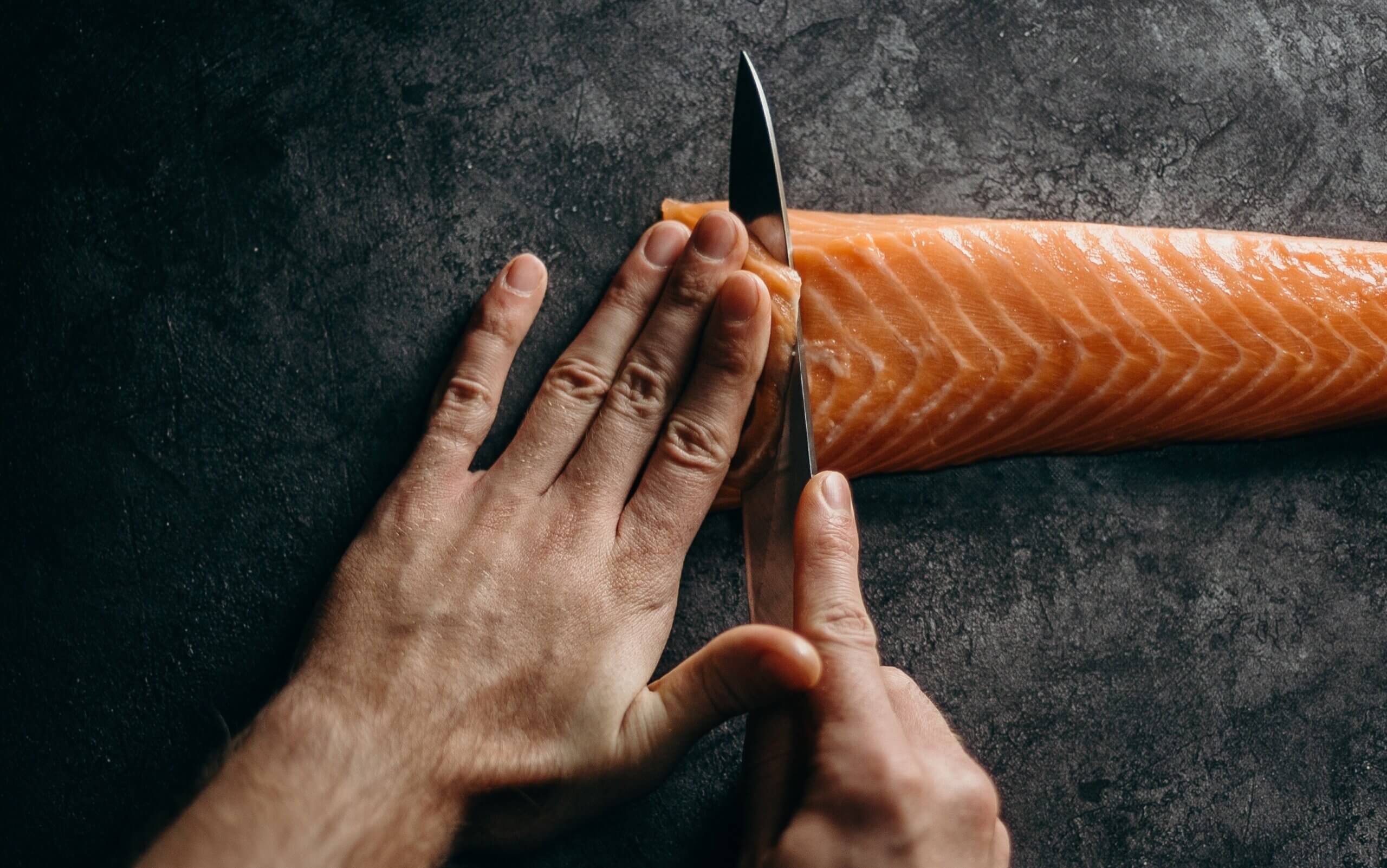 DALSTRONG Chef Knife sliced fish easy