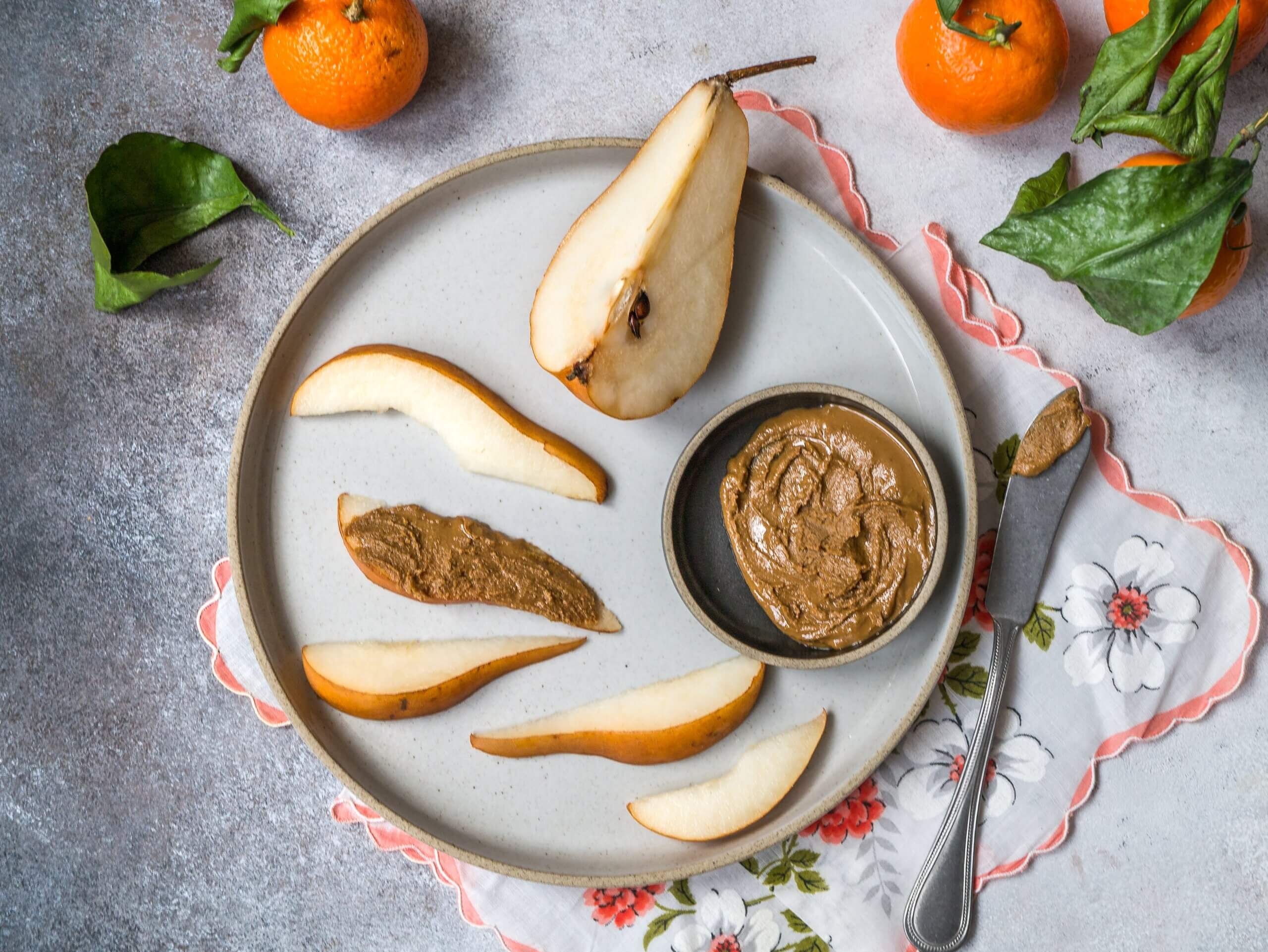 Butter Knife vs Dinner Knife: Which is the Right One for You?