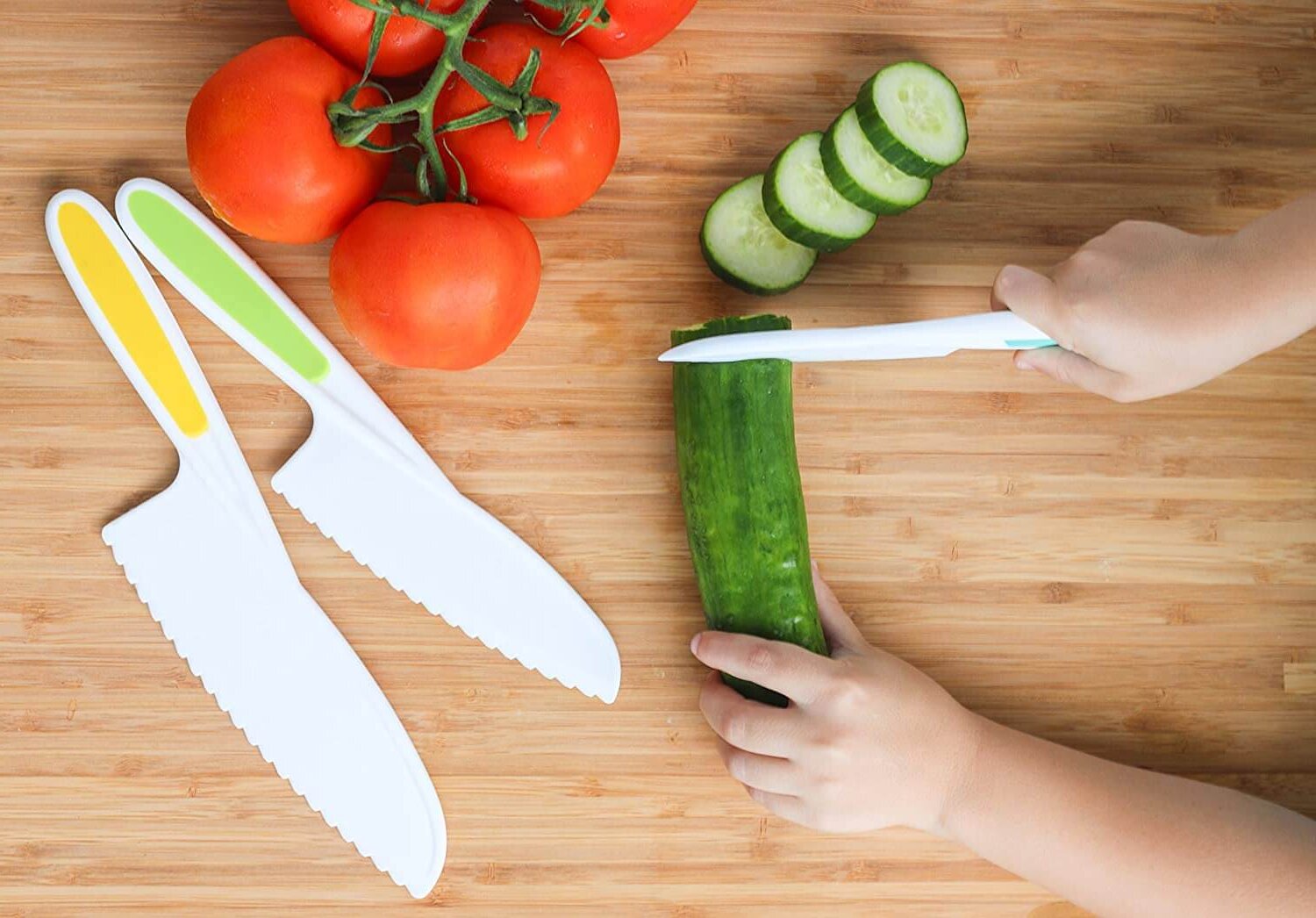 plastic knives dull don't easily