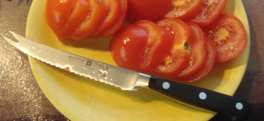 tomato knife have two points